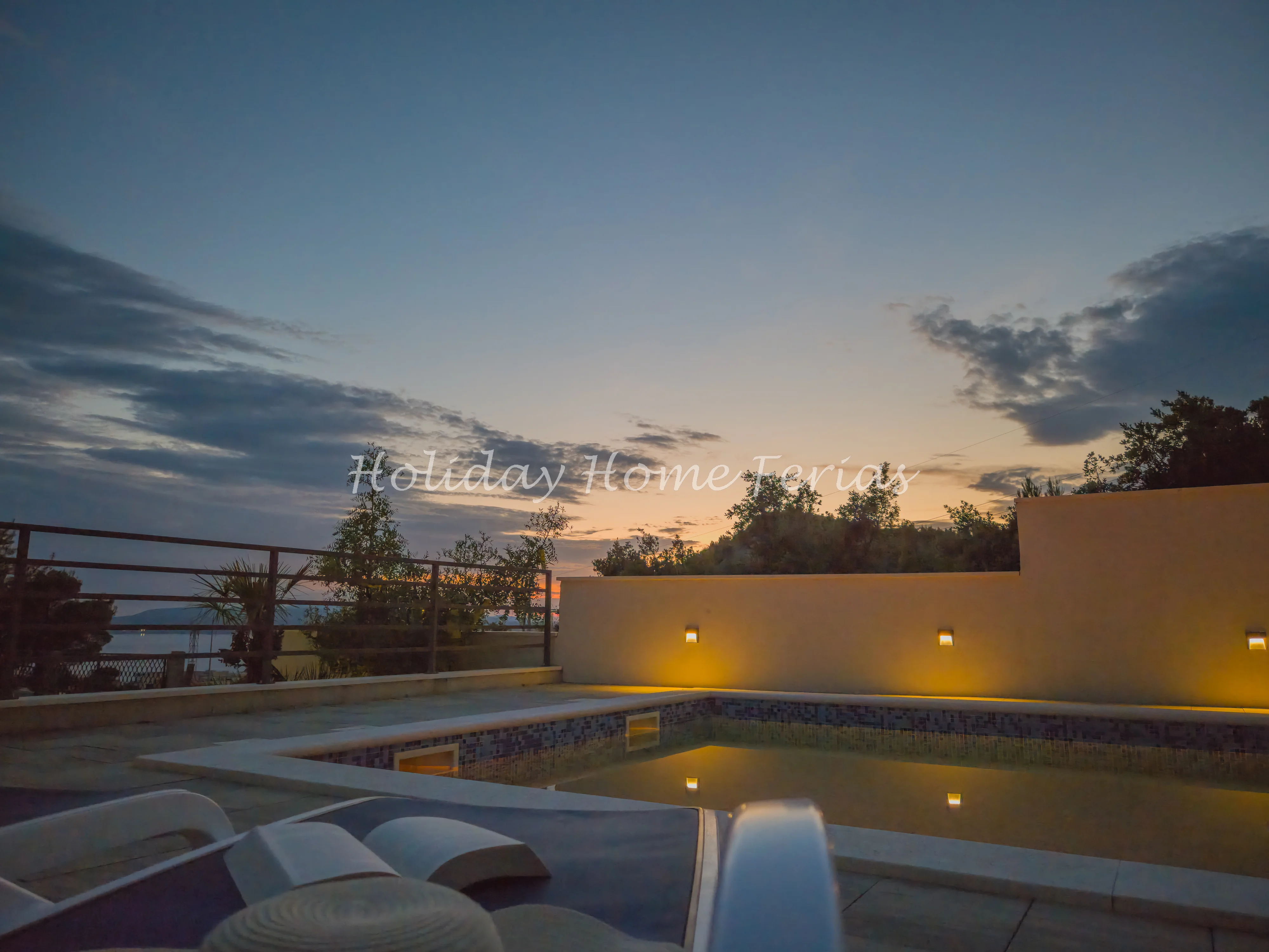 Private pool Holiday Home Ferias Makarska - digital nomad accommodation